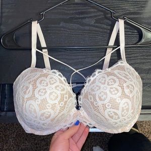 White Eyelash lace bombshell 36D